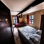 Aux 10 Clefs Oda ve Kahvaltı