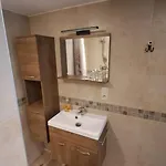 Aux 10 Clefs Oda ve Kahvaltı Durbuy