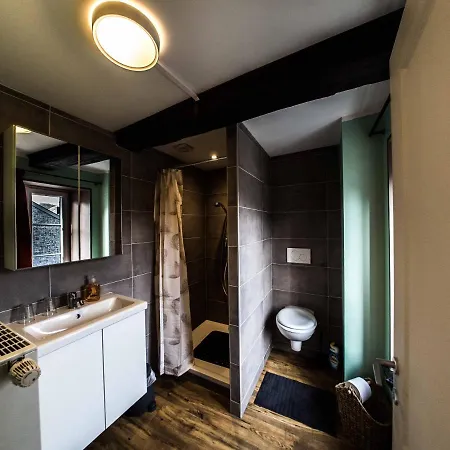 Aux 10 Clefs فندق مبيت وإفطار 3*