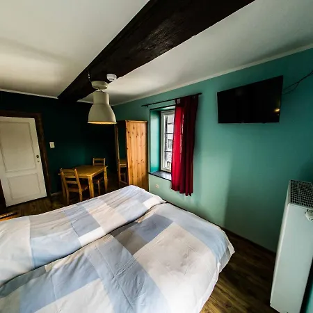 Aux 10 Clefs دربي