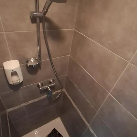 Aux 10 Clefs فندق مبيت وإفطار