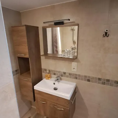 B＆b オ 10 クレ ベッド・アンド・ブレックファスト デュルビュイ